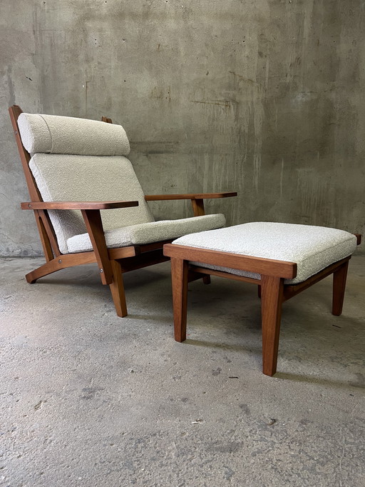 GE-375 Sessel & Ottomane von Hans J. Wegner für Getama in Teak