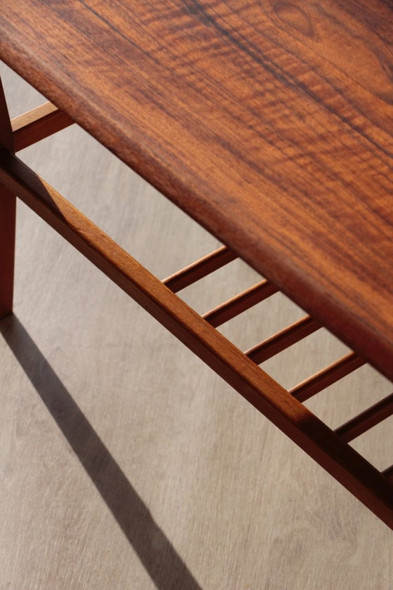 Image 1 of Vintage Everest Coffee Table in Walnut – "Surfboard" Style (1960s)