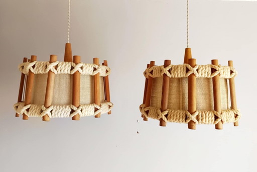 2x Skandinavische Pendelleuchten aus Holz und Seil 1970