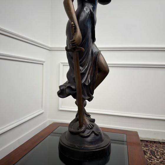 Bronzeskulptur Dame Justitia – Bildhauerei (photo 9 of 10)