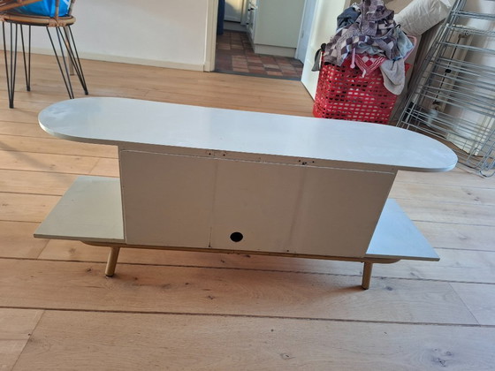 Image 1 of Vintage houten TV kastje