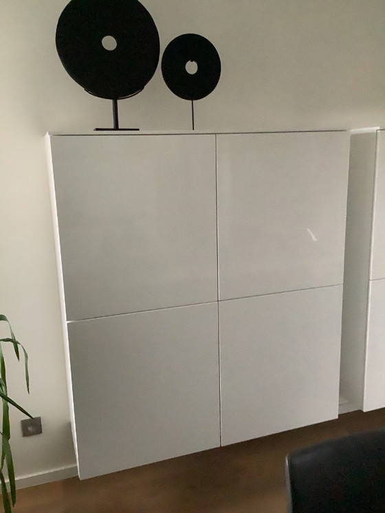 Image 1 of 2 armoires murales brand karat high-gloss