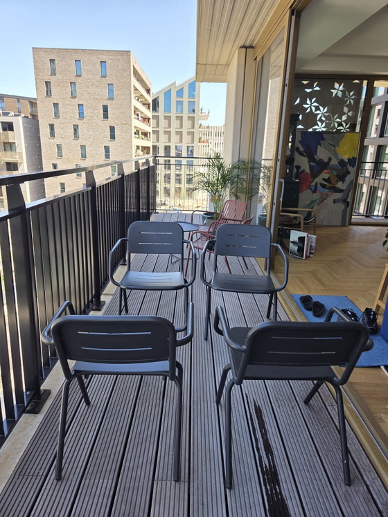Image 1 of 4 Woud buiten stoelen. Danish design