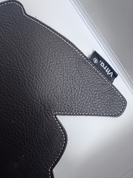 Image 1 of Vitra Elephant Pad