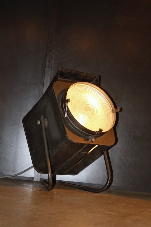 Studio projector Fresnel lens