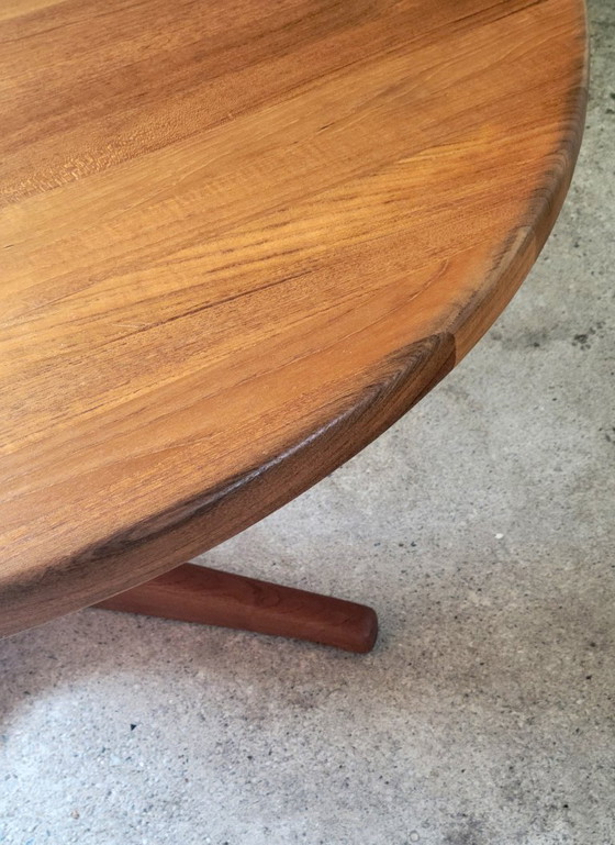 Image 1 of Vintage extendable round dining table in teak, Denmark 1960