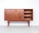 Elegante credenza in stile danese con 2 ante, anni '60