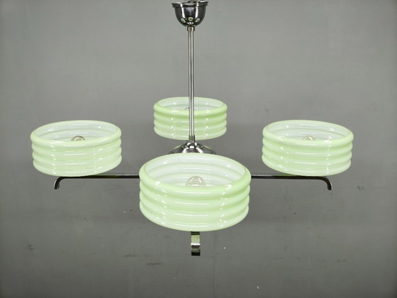 Image 1 of Lampadario Art Déco in vetro opalino verde, Cecoslovacchia, anni '30.