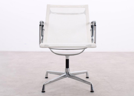 Vitra Eames Aluminium Chair EA108