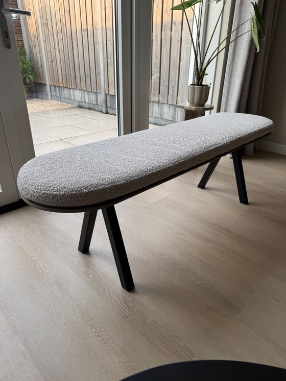 Panca moderna con rivestimento tessile color crema, Studio Henk, Panche, Metallo (foto 4 di 5)