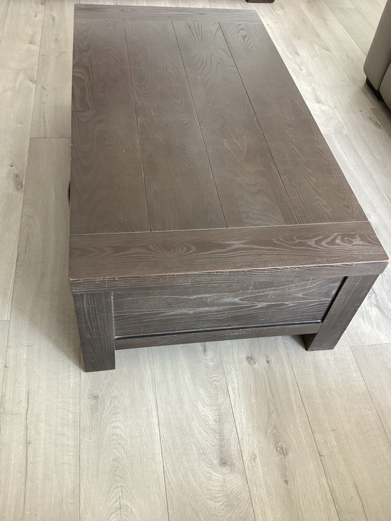 Image 1 of Beautiful coffee table with spacious drawer