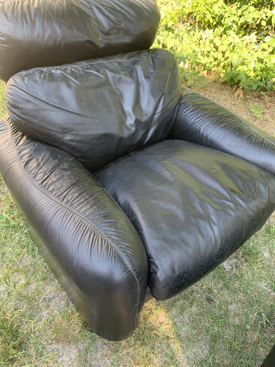 Image 1 of Piumotto-Sessel mit originalem Hocker - Arrigo Arrigoni für Busnelli - Schwarzes Leder, 1970er Jahre
