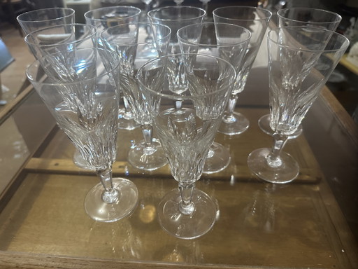 12 champagneglazen - Baccarat kristal, Carcassonne patroon - Uitstekende staat – glazen karaffen, Crystal