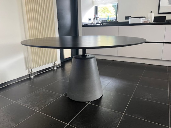 Image 1 of Mesa de comedor de MDF de diseño Italia con 4 sillas giratorias Mobitec