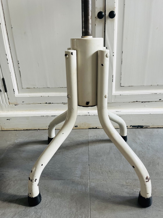 Image 1 of Taburete giratorio industrial/médico