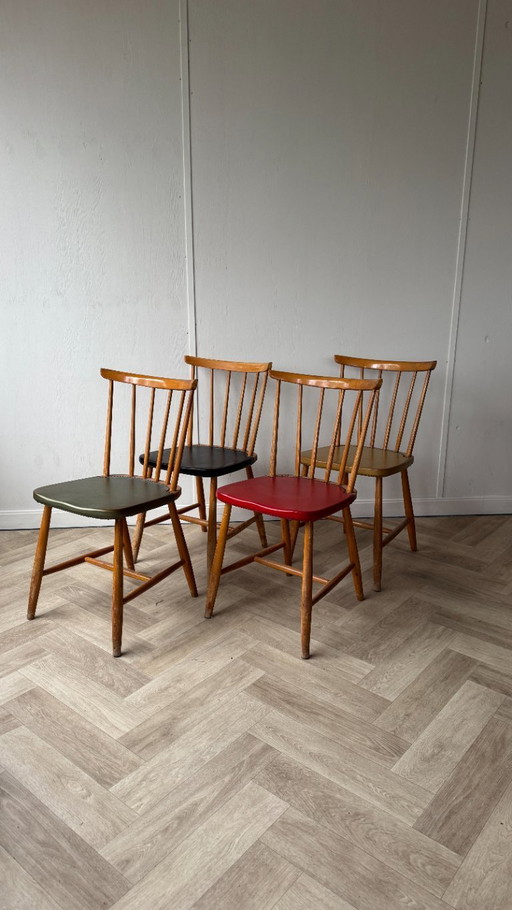 Silla de láminas 4x con tablero de terrazo