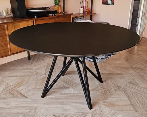 Studio Henk Round Dining Table 140 cm HPL Fenix