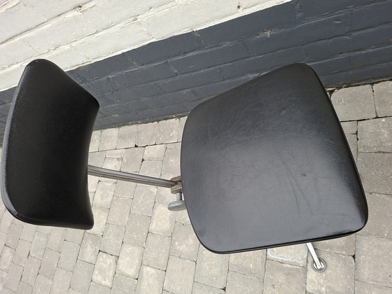 Image 1 of 2x Ahrend De Cirkel Friso Kramer sgabello da studio industriale sgabello da architetto 1971