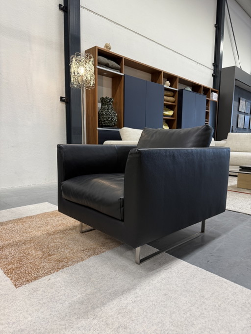Montis Axel Armchair black leather