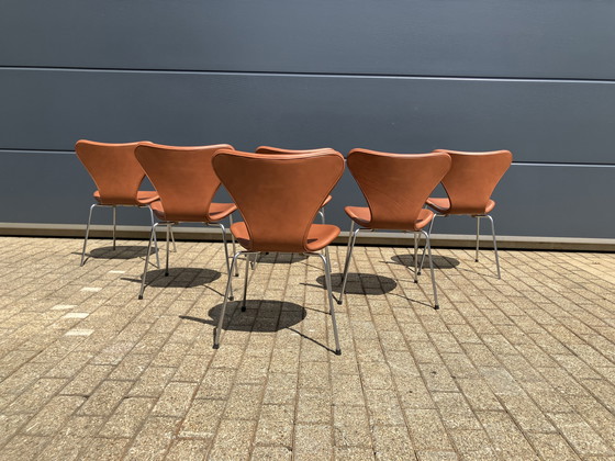 Image 1 of 6x Fritz Hansen series 7 Vlinderstoelen in Cognac leder NIEUW!!