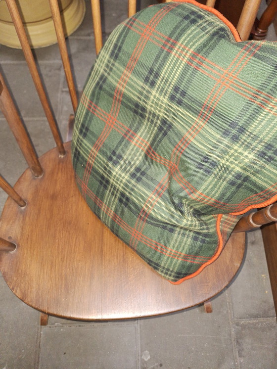 Image 1 of Vintage houten schommelstoel met kussen