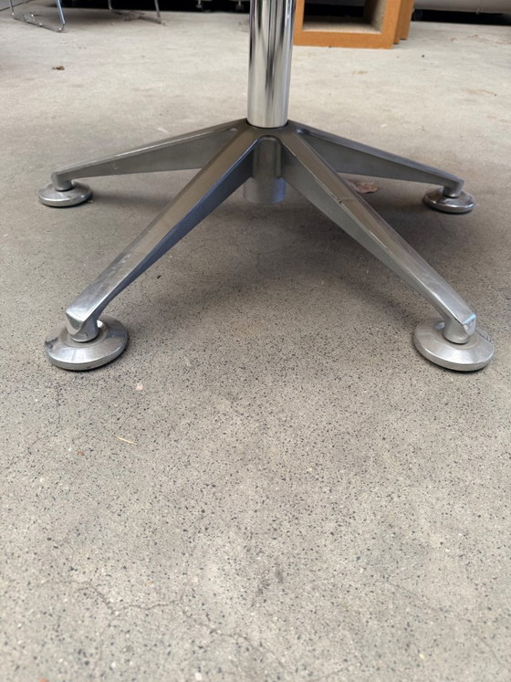 Image 1 of Fauteuil de conférence Giroflex 21 (stock : 7)