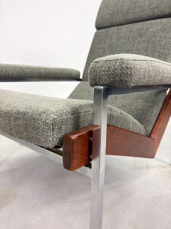 Image 1 of 'Lotus' Heren Fauteuil van Rob Parry voor Gelderland