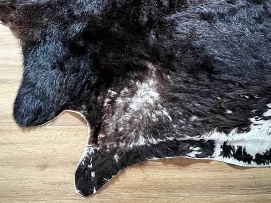 Image 1 of Tappeto, pelle di vacchetta marrone