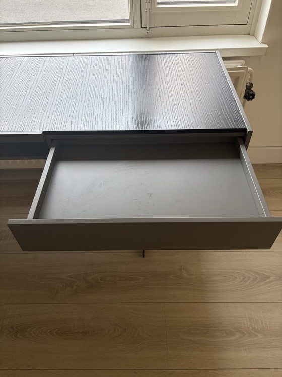 Image 1 of Escritorio Minotti Close original