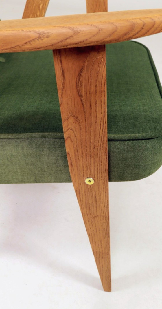 Image 1 of Par de sillas de mediados de siglo, terciopelo verde oliva 720