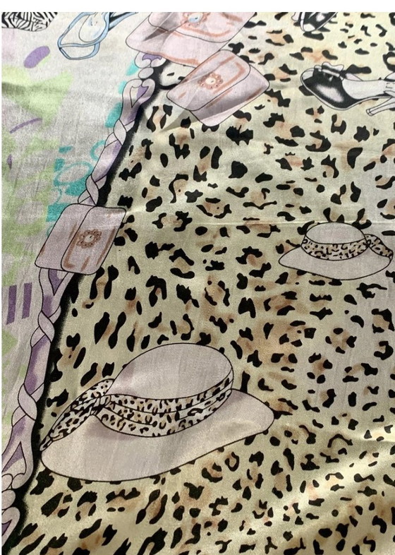 Sciarpa accessorio moda 90x90 in seta - Romeo Gigli – Roméo Gigli, Regali, Silk (photo 4 of 12)