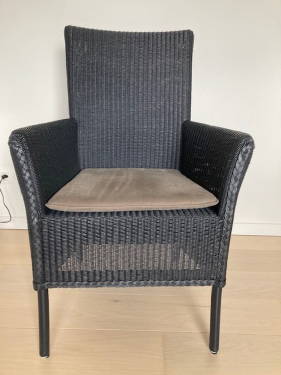 Image 1 of 2 sillones Lloyd Loom negros con cojín