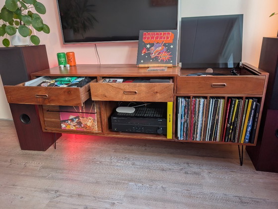 Image 1 of Massief acaciahouten lp-meubel (Gimmick)