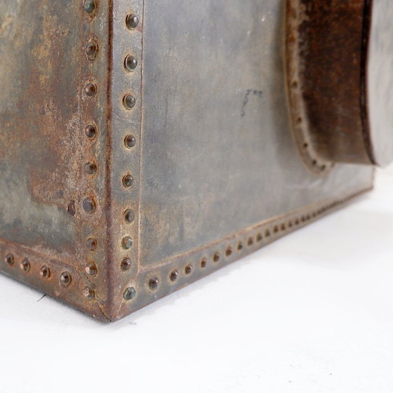Image 1 of Old galvanized and riveted copper tank - Industrial coffee table