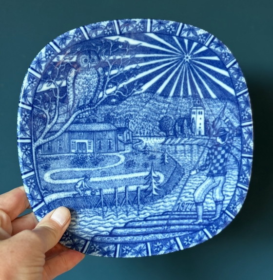 Image 1 of Rörstrand Julen set of 8 Gunnar Nylund plates