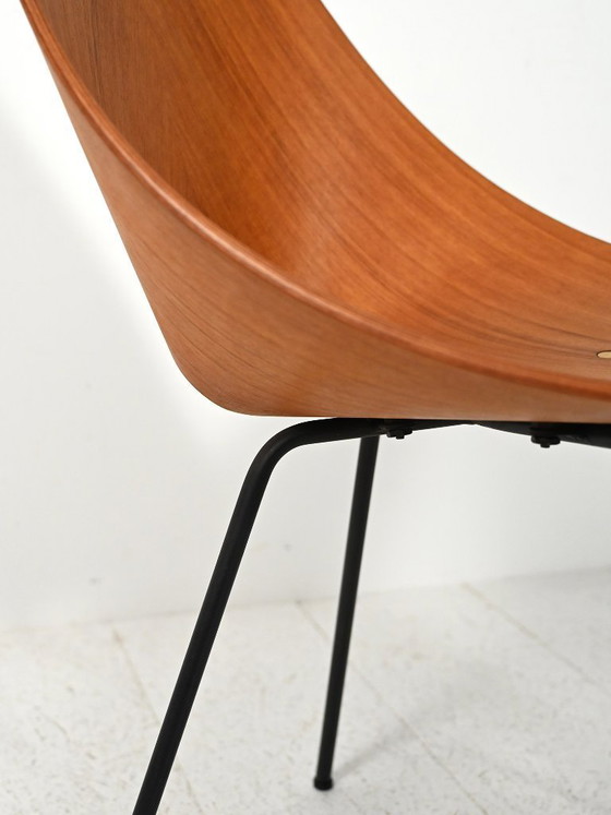 Image 1 of Set van 6 “Medea” stoelen van Vittorio Nobili in mahoniehout.