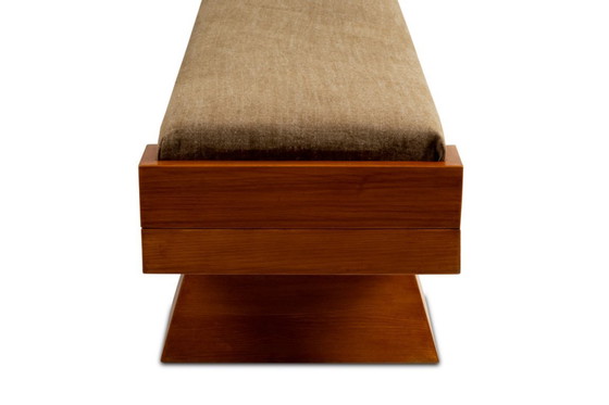 Image 1 of Panca in frassino e velluto mohair verde. Contemporanea