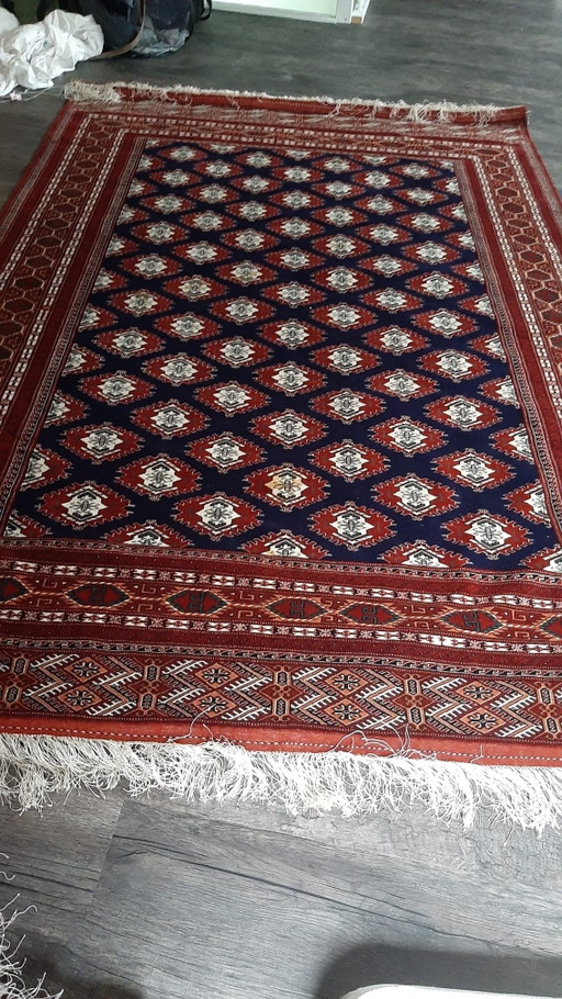 Persian carpet 3 per 2 m hand-knotted