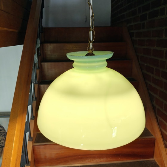 Image 1 of Vintage mintgroene hanglamp van opaalglas met dubbele glazen diffuser en messing ophanging.