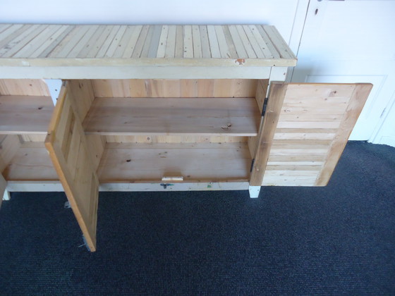 Image 1 of 1x grand buffet en bois de récupération, beige avec couleurs d'accent