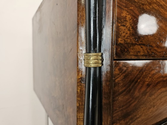 Consolle con cassetti in radica e piano in vetro, Cassettiere, Legno, Nero, Mid Century Modern (foto 11 di 15)