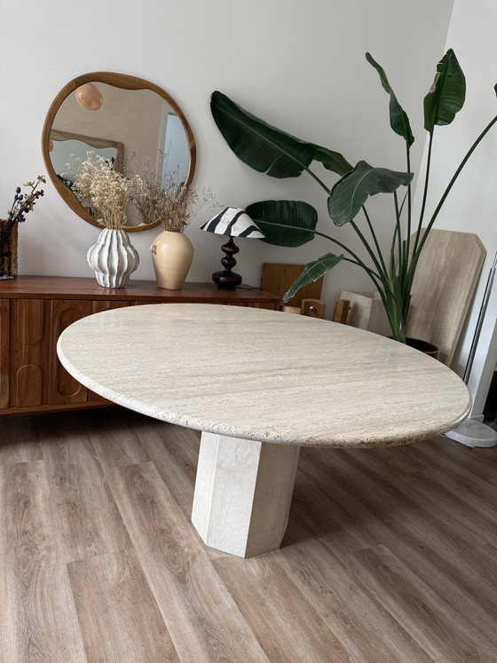 Image 1 of Mesa de comedor de travertino