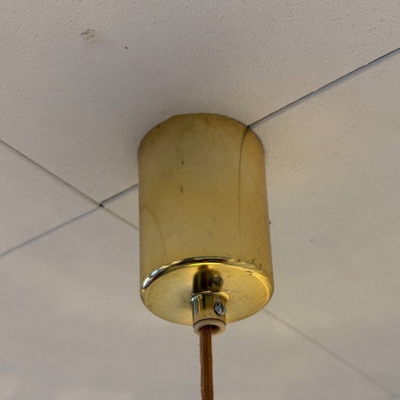 Image 1 of Vintage hanglamp met amberkleurige glazen kap