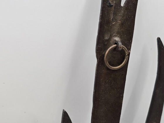 Image 1 of Grande sculpture murale vintage en laiton, représentant un vol d'oiseau.