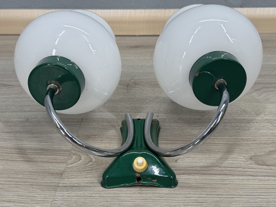 Image 1 of Applique murale vintage avec double abat-jour en verre - pleine de caractère et unique