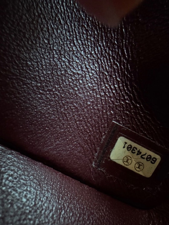Image 1 of Chanel Medium Classic Flap Bag, 24 Karat vergoldet, schwarz