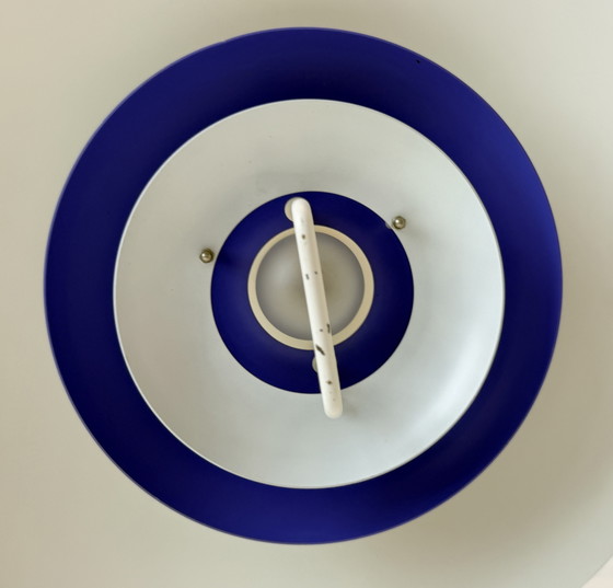 Lampada a sospensione vintage Form-Light bianco & blu cobalto – Danimarca, anni '70 – form light (photo 15 of 15)