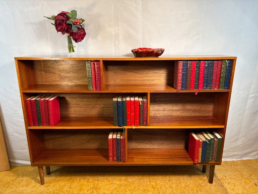 Bibliothèque en Teck d'inspiration Danoise-Scandinave Mid-Century Moderne – Années 60 Design Asymétrique Élégant • Beau Teck • É