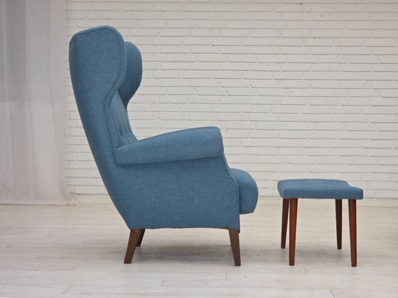 Image 1 of Años 60, diseño danés de Fritz Hansen, sillón retapizado con taburete, modelo 8023.