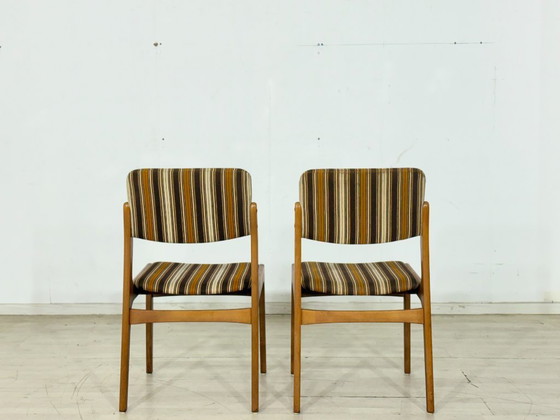 Image 1 of Set van 2 stijlvolle eetkamerstoelen in retrostijl uit het midden van de vorige eeuw.